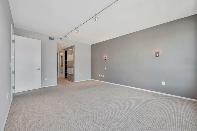 Building Photo - 219 Brannan St