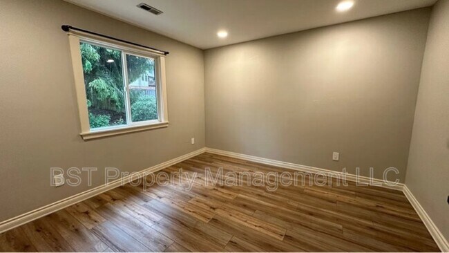 Building Photo - 25130 Rancho Lobo Ct