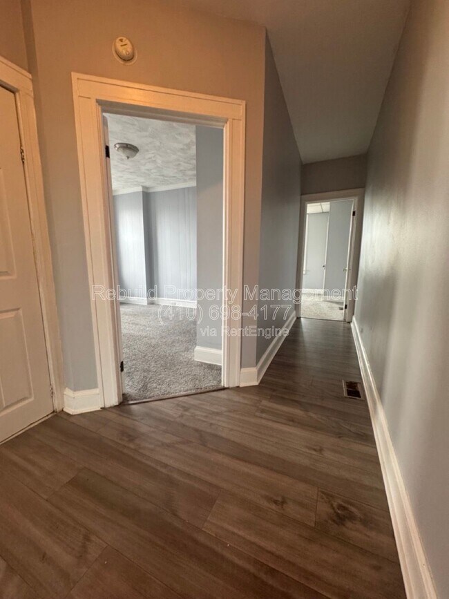 Building Photo - 2867 Lake Ave