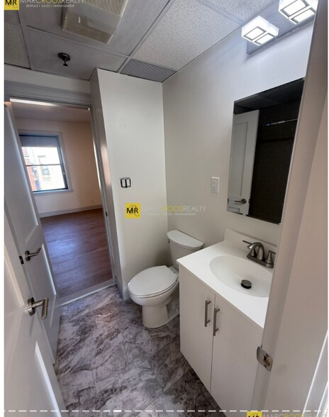 Building Photo - 471 Commonwealth Ave