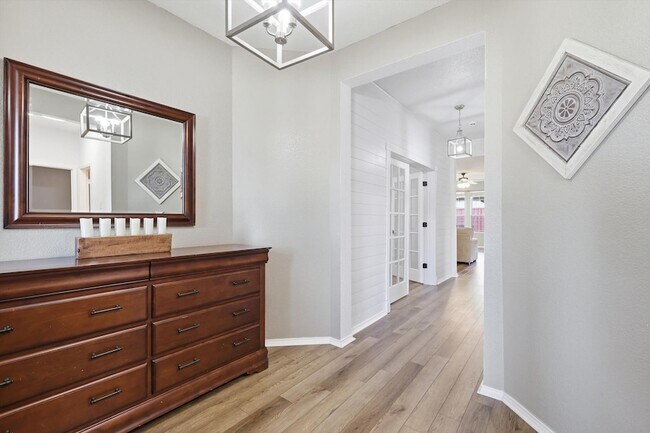 Building Photo - 253 Calvert St