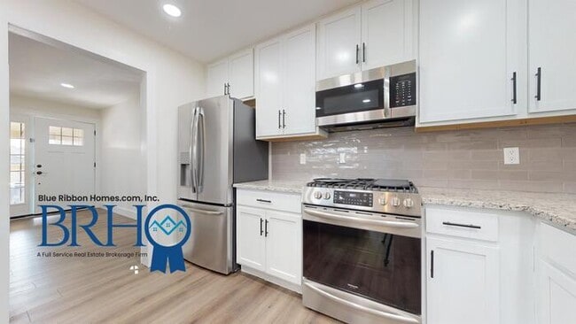 Building Photo - 501 Idlewood Ln