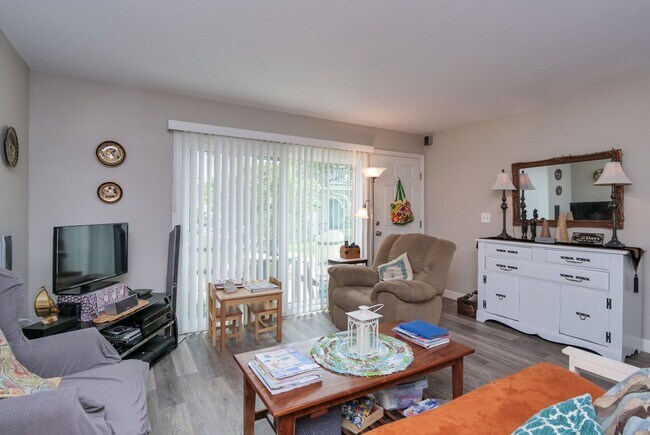 Building Photo - Walk to the Atlantic Ocean! Only one left!!