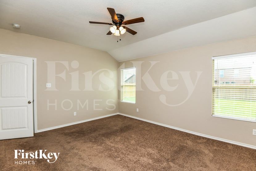 Building Photo - 5152 Grayson Ridge Dr