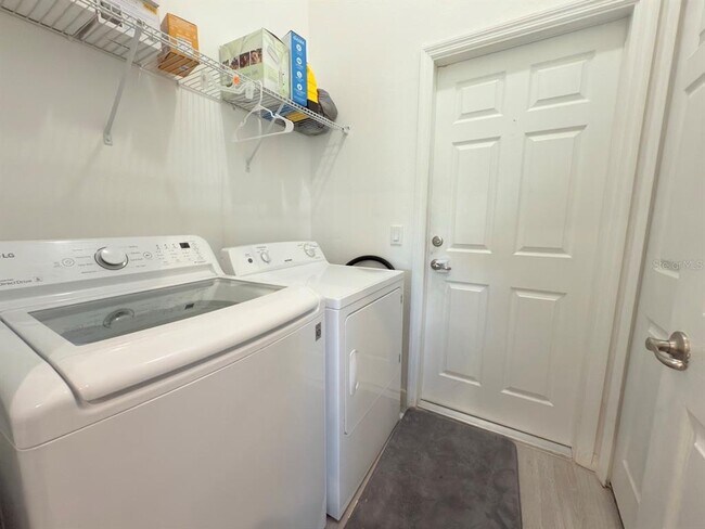 Building Photo - 1107 Doncaster Ct