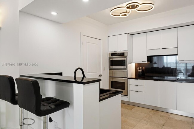 Building Photo - 3101 S Ocean Dr