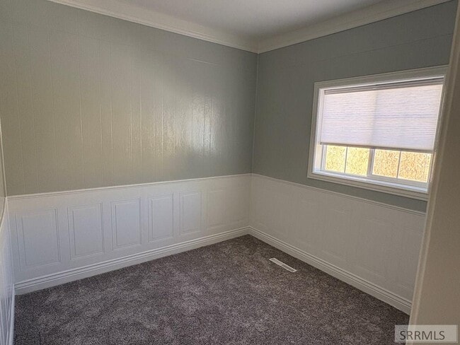 Building Photo - 357 1st W St