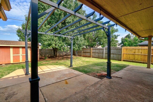 Building Photo - Comfortable Living in Edmond – 3BR with Prime Convenience