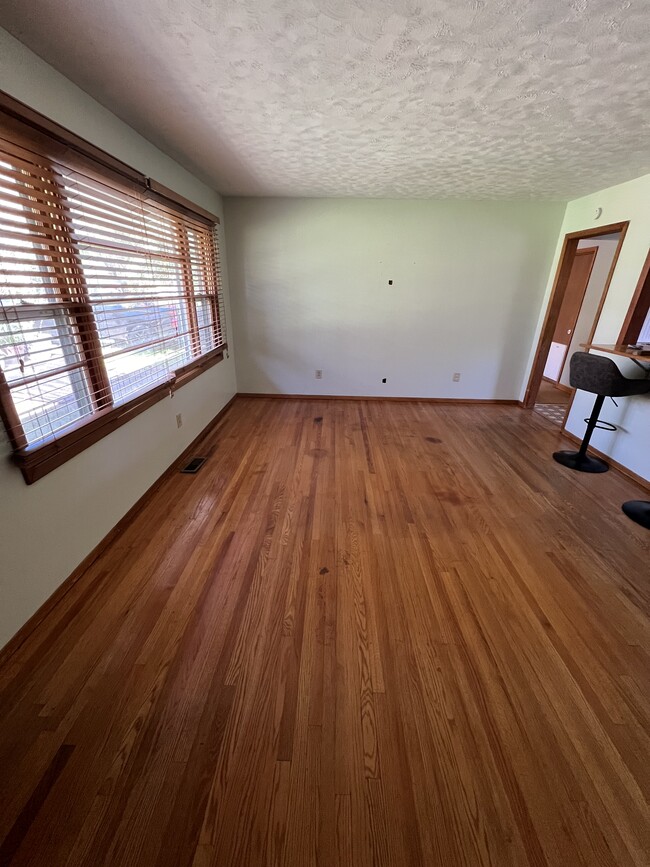 Building Photo - 4231 Sevierville Pike