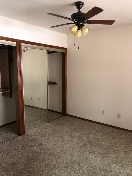 Building Photo - 9137 Knottingham