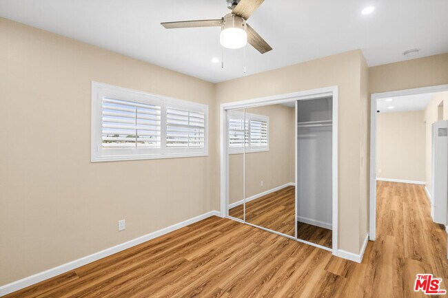 Building Photo - 4622 W 149th St
