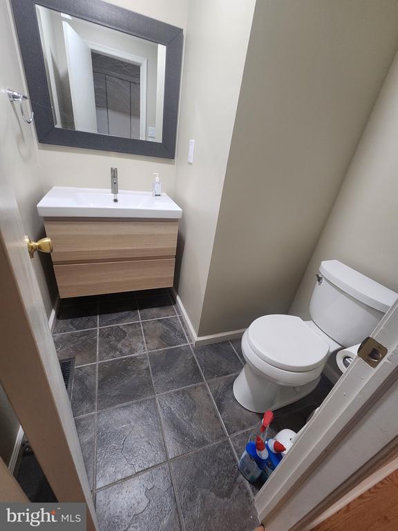 Building Photo - 236 Goshen Rd