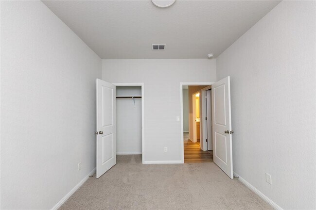 Building Photo - 6206 Marsh Ln