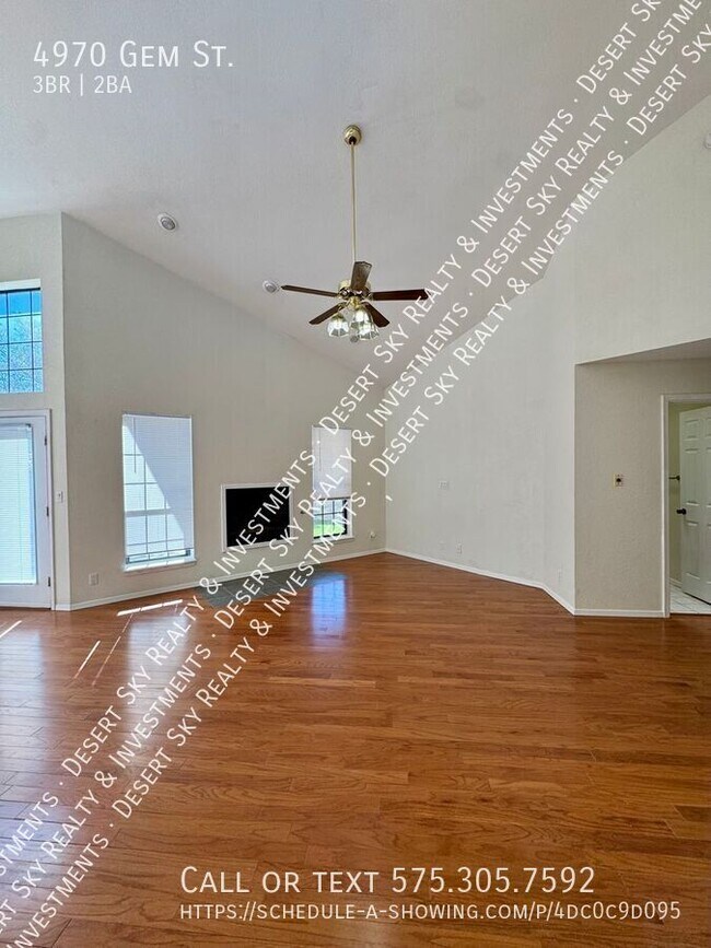 Building Photo - 4970 Gem St