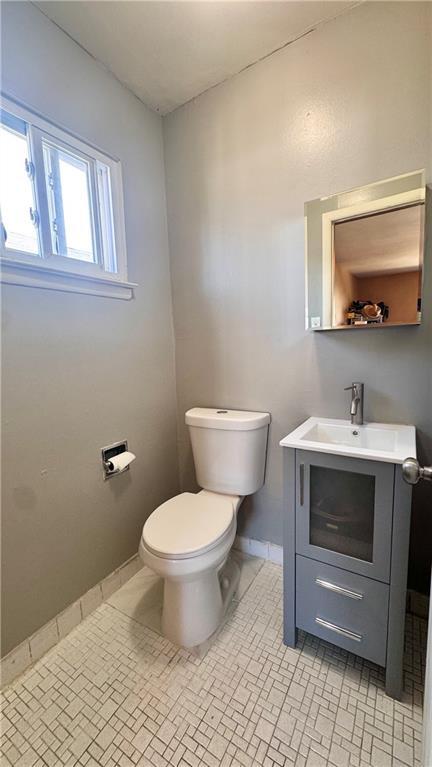 Building Photo - 1463 E 103rd St