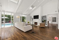 Building Photo - 2761 Hutton Dr