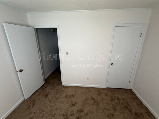 Building Photo - 2206 Candlewood Dr SW