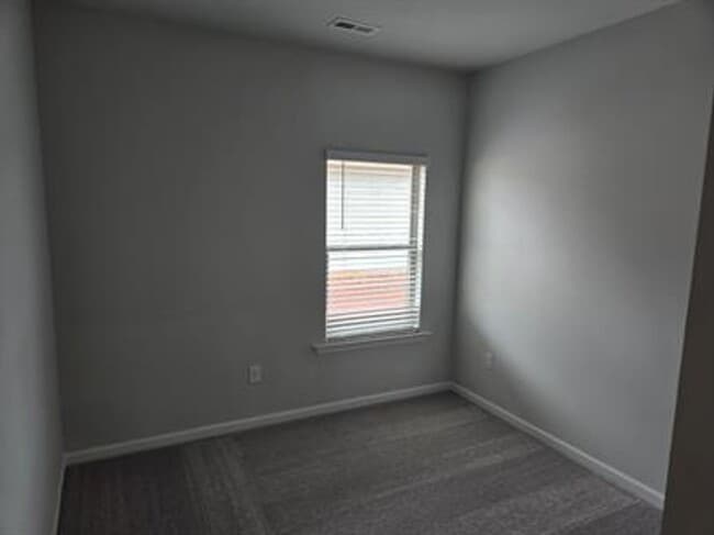 Building Photo - 14480 Mountain Strm Dr