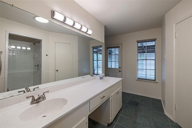 Building Photo - 9848 Weir Lp Cir