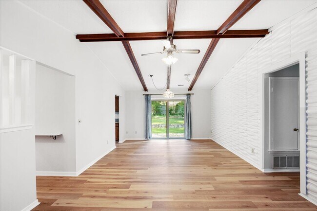Building Photo - 1607 Burnley Dr