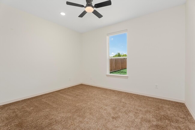 Building Photo - 24738 Roscommon Ln