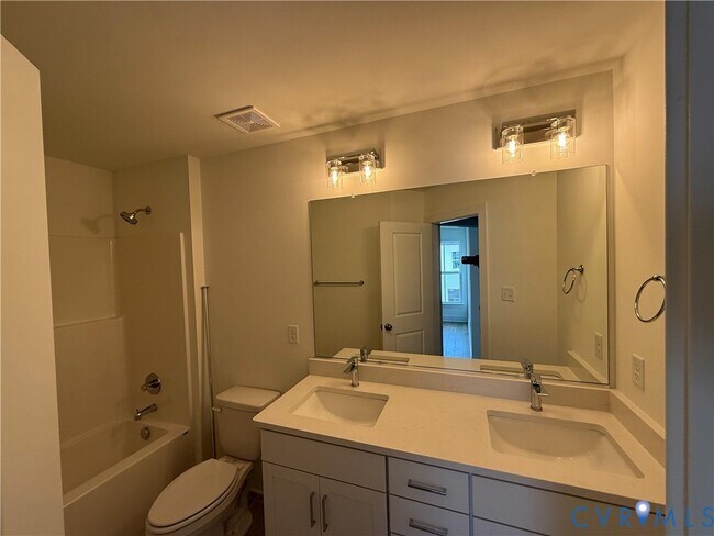 Building Photo - 15374 Oasis Sun Wy