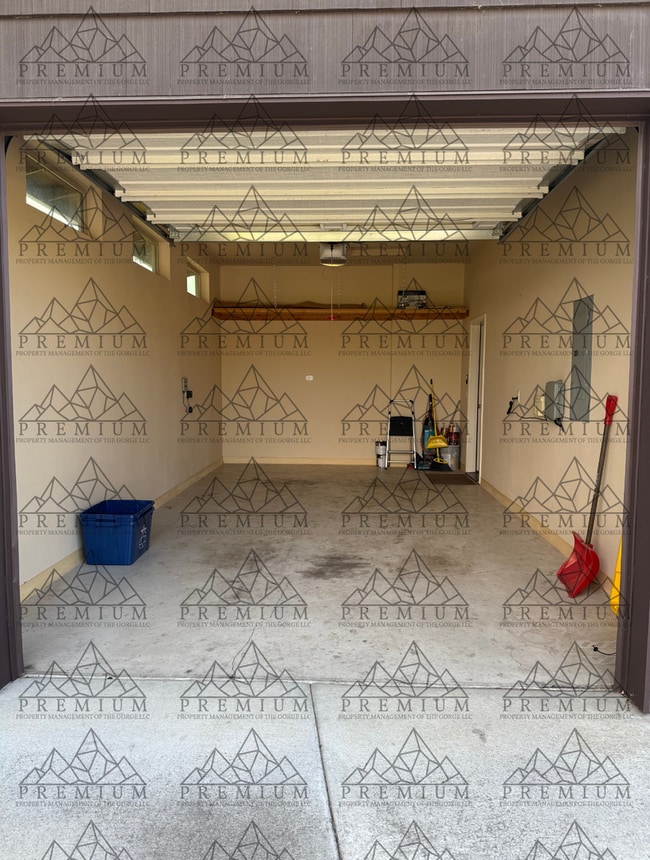 Building Photo - 2 BED 2 BATH FULLY FURNISHED HOME!!!