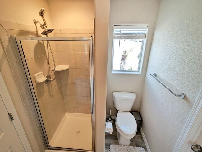 Building Photo - 7443 Gorgeted Quail Grv