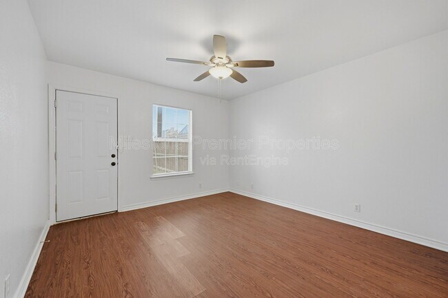 Building Photo - 2000 Monte Cristo Way