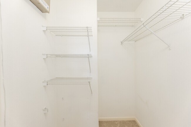 Building Photo - 1006 Vernage Rd