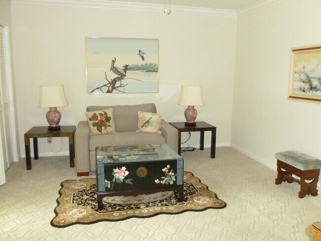 Building Photo - 3 SE Turtle Creek Dr