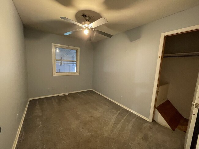 Building Photo - 3618 S 120th St