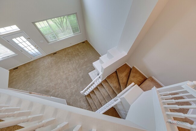 Building Photo - 45 S Oakhurst Dr