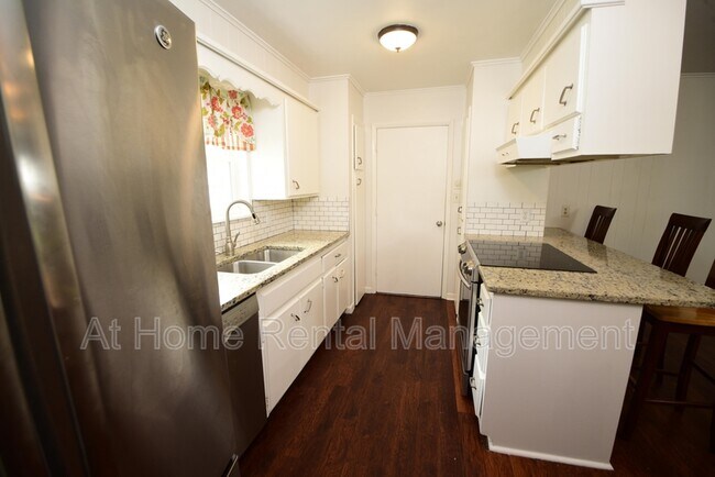 Building Photo - 1608 S 1st Pl
