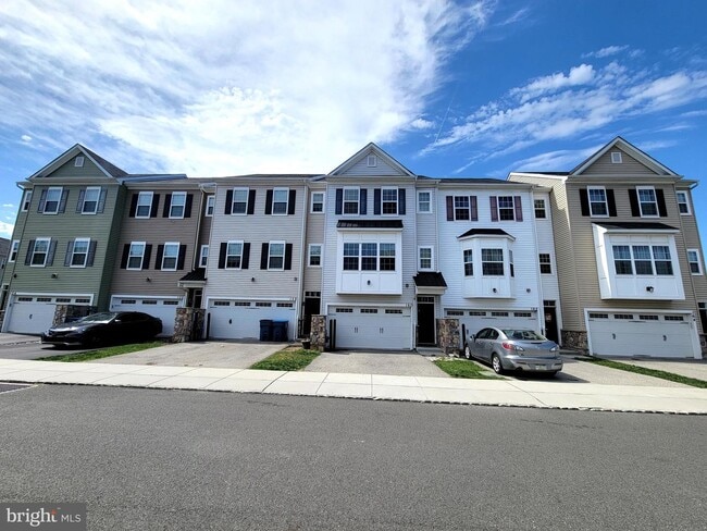 Building Photo - 160 Mercer Ct