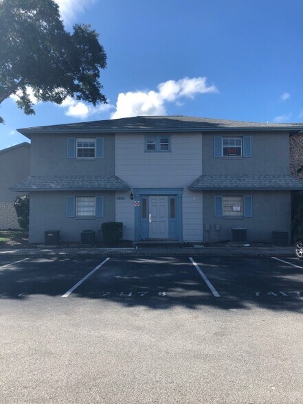Building Photo - 7417 Daniel Webster Dr