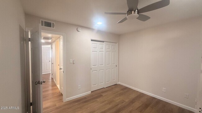 Building Photo - 3131 W Cochise Dr
