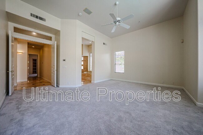 Building Photo - 11050 E Verbena Ln