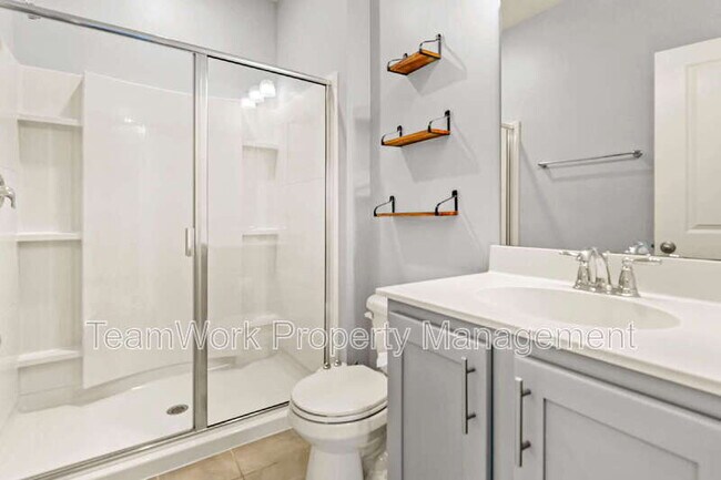 Building Photo - 454 Zenith Blvd