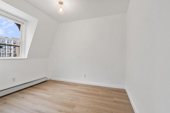 Building Photo - 149 Culver Ave