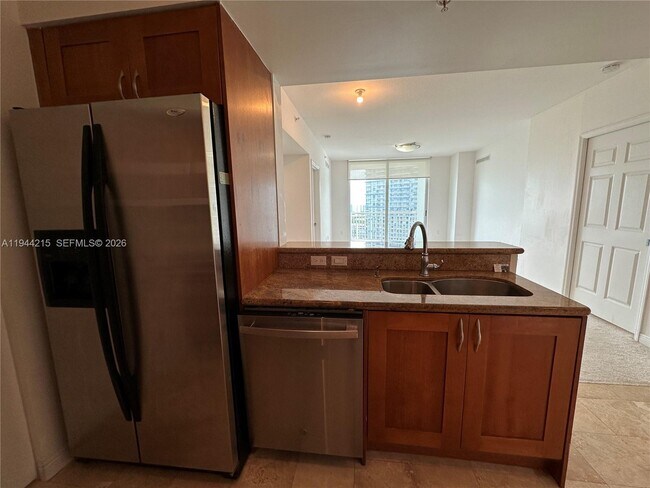 Building Photo - 1755 E Hallandale Beach Blvd