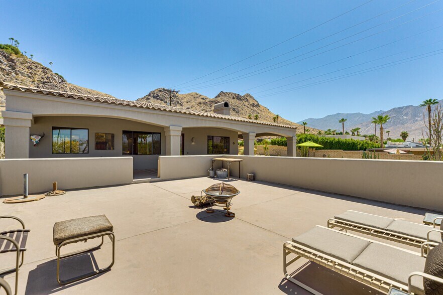Building Photo - 2800 Cholla Pl