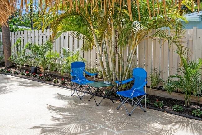 Building Photo - 2611 NE 16th St