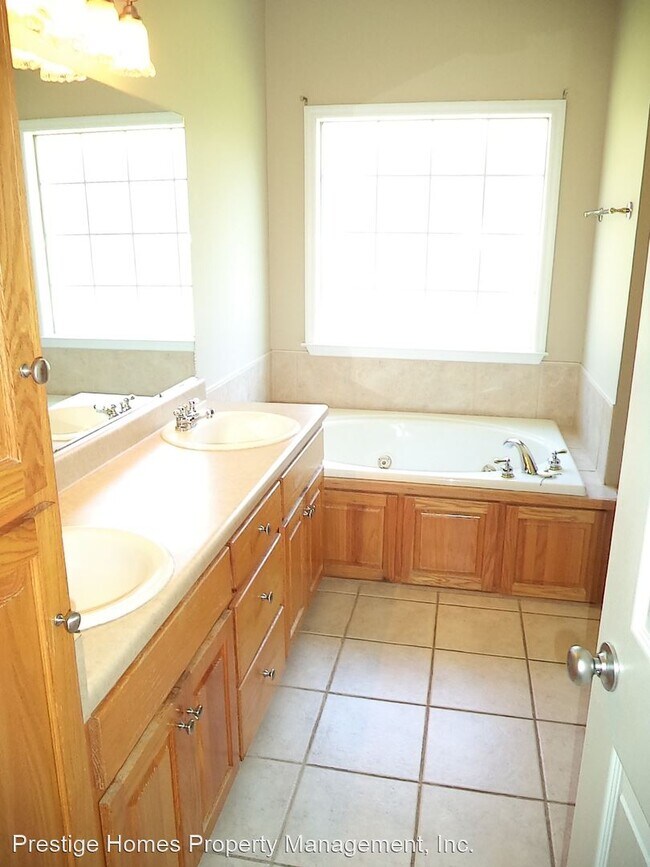 Building Photo - 3 br, 2 bath House - 160 Eagle Bend