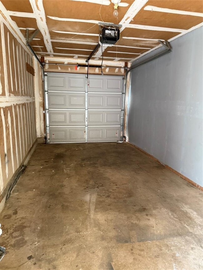 Building Photo - 7900 Ibis Cove