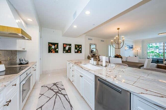 Building Photo - 11 Baymont St