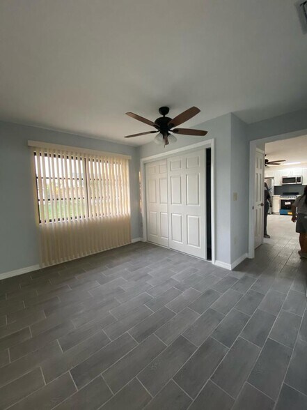 Building Photo - 12120 De Leon Dr