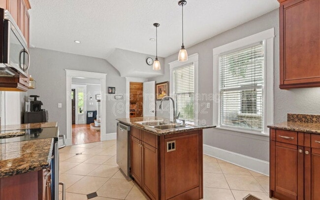 Building Photo - 2623 Forbes St