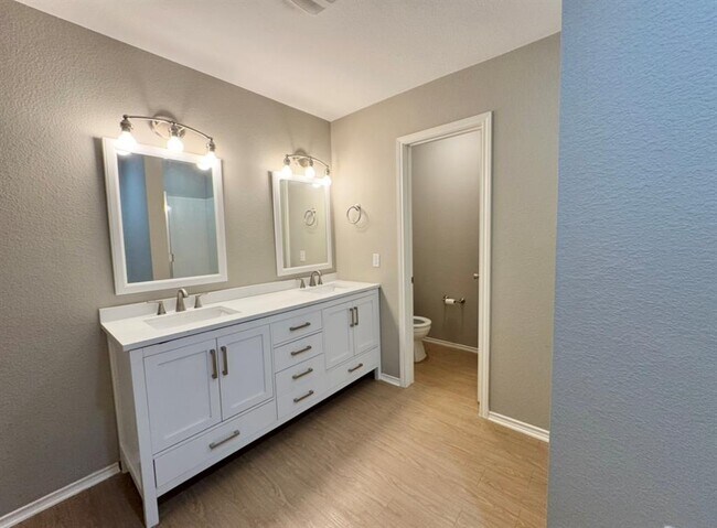 Building Photo - 109 Kendall Cove