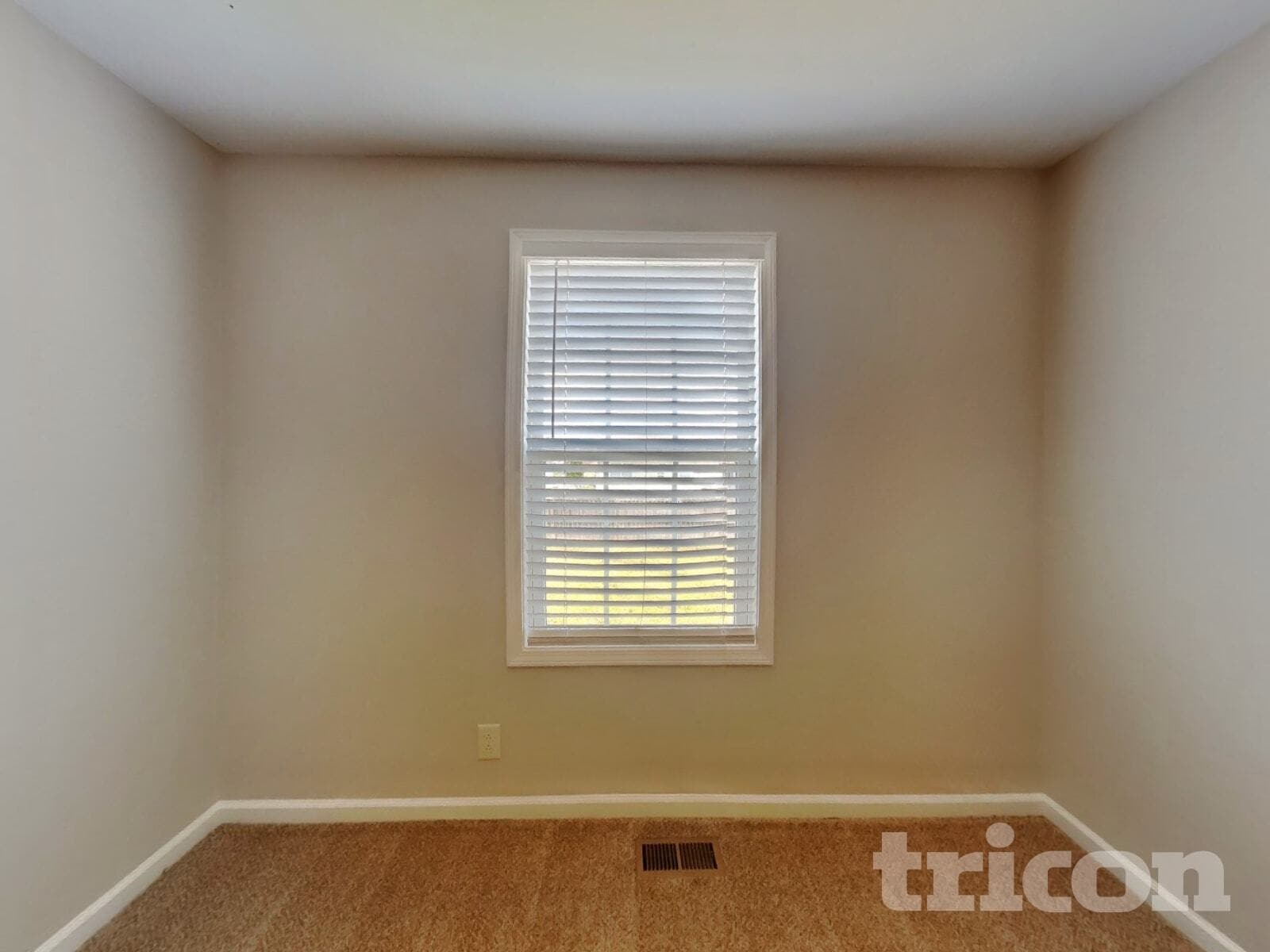 Building Photo - 1037 Dwight Eisenhower Way